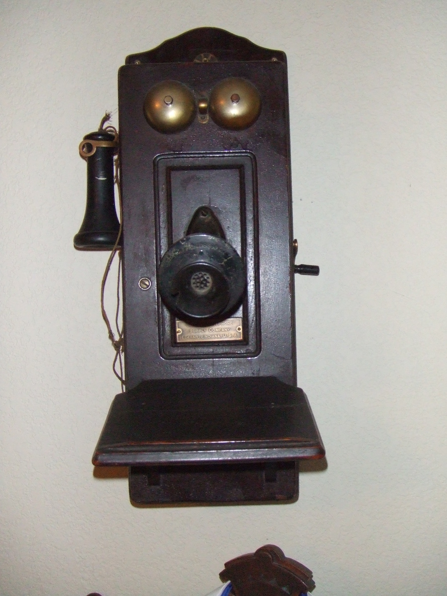 Old Wall TelePhone Collectors Weekly