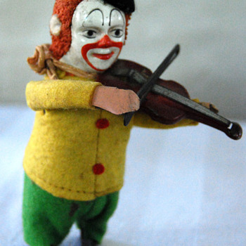 Schucco Wind-up Violinist