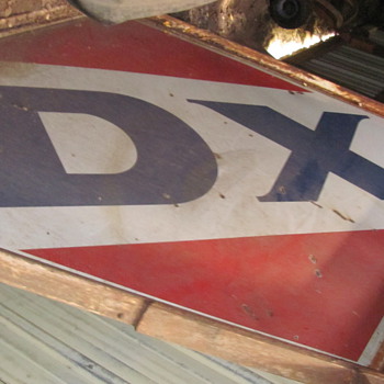 that D-X sign is monkeying around!