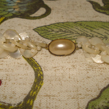 1950'S 1960's NECKLACE.  - Costume Jewelry