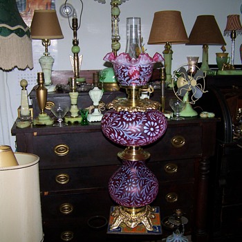 Fenton Fern and Daisy Lamp - Glassware