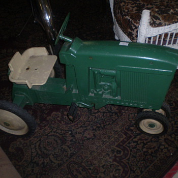 john deere pedal tractor