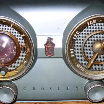1953 Crosley Model D-25-GN "Dashboard" Radio