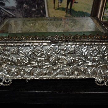 Glass/ thin metal jewelry box? 