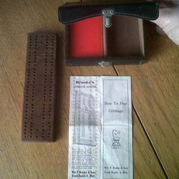 can anyone tell me an approx date of this? it has a gold sticker with "model 6" on it - Games