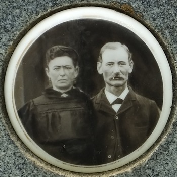 A Few More Pics From My Porcelain Headstone Photograph Collection. - Photographs