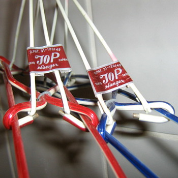 Fun plastic hangers for nutsabotas6 - Accessories