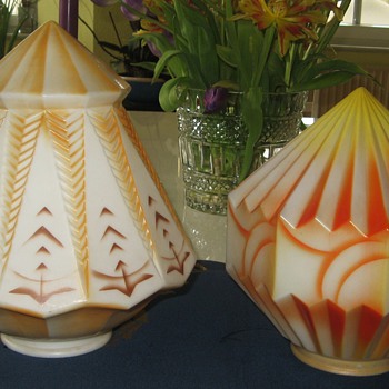 Two Art Deco Glass Lamps Shades - Art Deco