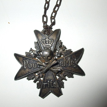 Can Anybody tell me anything about this necklace?