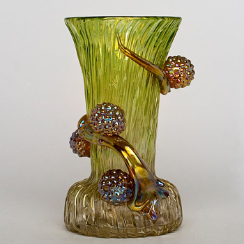 Loetz Ausführung 81 - Art Glass
