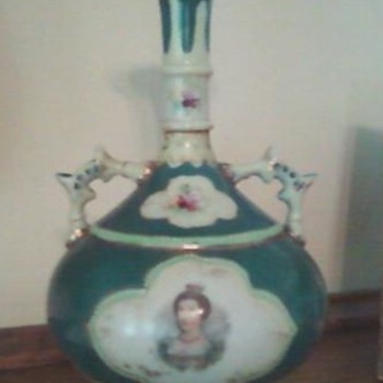 Green/white vase w/ portrait - China and Dinnerware