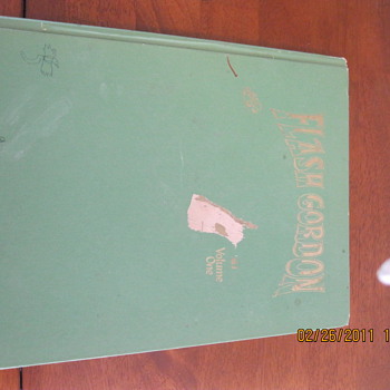FLASH GORDON HARDBACK 1974 - Comic Books