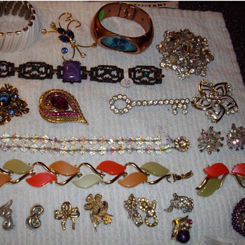 Tuesdays finds! - Costume Jewelry