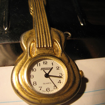 Small Guitar Watch Charm