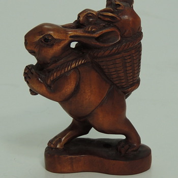 Carved Chinese Boxwood - Peter Rabbit - Animals