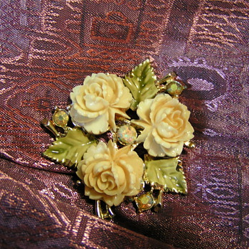 vintage jewelry 
