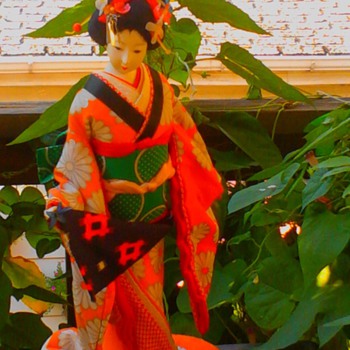 Spring beauty maiko with non-glass, painted on eyes - Dolls