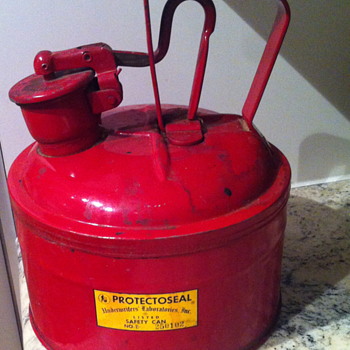 Underwriters Laboratories Inc. Listed safety can. - Firefighting