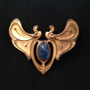 Art Nouveau C-clasp brooch - Costume Jewelry