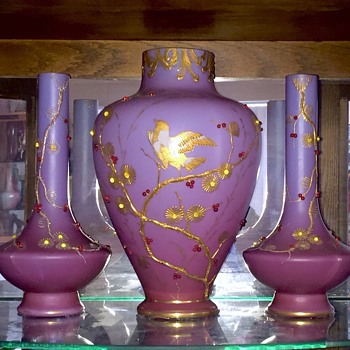 Early Loetz Alpenrot Jeweled Enamelled Trio Of Vases, Ca 1893 - Art Nouveau