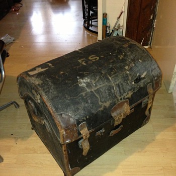 old trunk I got from the dump - Furniture