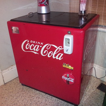 Canadian Coca-Cola Cooler - Coca-Cola