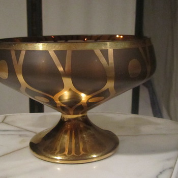 Amber Art Glass Pedestal Bowl. Gilt Gold Weaving Web 5x7" Unsigned - Art Glass