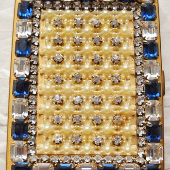 AWESOME BLING VINTAGE CIGARETTE CASE - Tobacciana