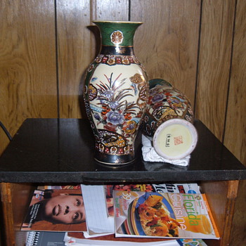 china vase 12" - Asian