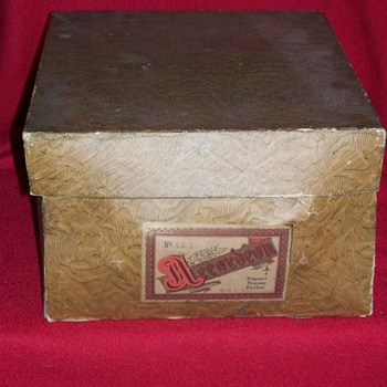 Lester Invicta Accordion made in Czechoslovakia