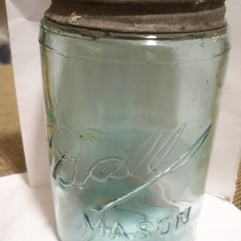 Need help on this pint ball jar.