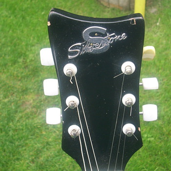 Help?, I can't find info. on this lovely Silvertone Guitar