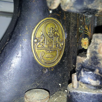 Schutz Sewing Machine