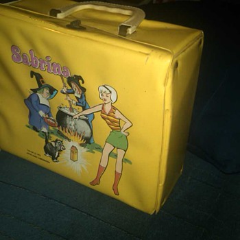 Sabrina the Teenage Witch Lunchbox by the Archies - Kitchen