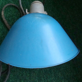 Old Barn Light - Lamps