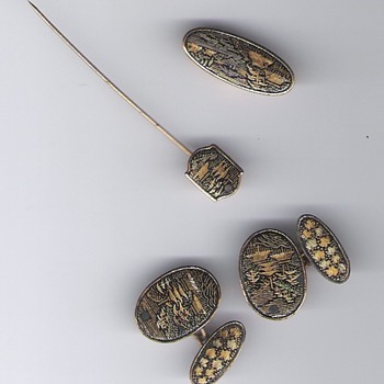 Possible Christian Dior Cufflinks,Pin and tie clip ????