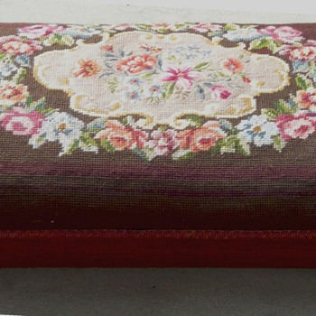VICTORIAN NEEDLEPOINT FOOTSTOOL WITH PETIT-POINT CENTER - Furniture