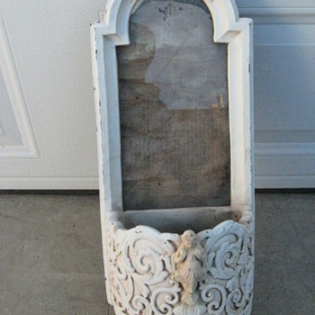 young girls vanity mirror or room display? - Furniture