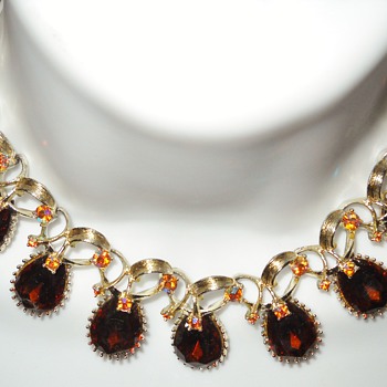 VINTAGE TOPAZ CHOKER NECKLACE - Costume Jewelry