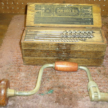 The Russell Jennings Mfg. Co Brace & Bits
