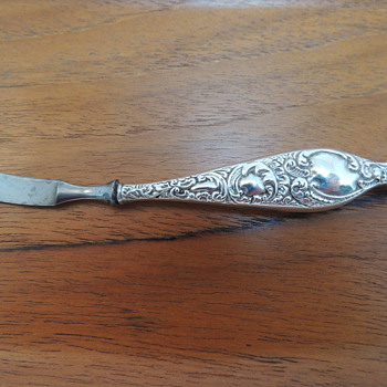 Sterling Silver Spreading Knife
