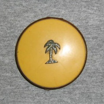 Celluloid (or enamel) and marcasite compact - Accessories