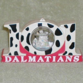 101 Dalmatians Christmas Snowdome