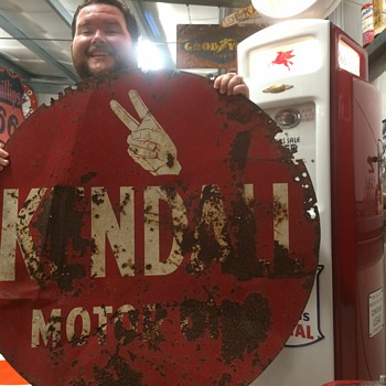 Kendall oil sign - Petroliana
