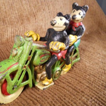 Cast Iron Mickey and Minnie Mouse Motorcycle - Animals