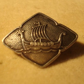 Norwegian Silver Pin - maker unknown - Fine Jewelry