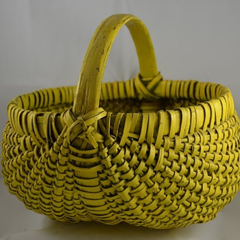 Painted Basket Bright Yellow Buttocks or melon baskets Primitive
