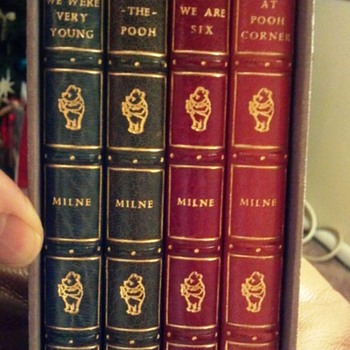 1924 - 1928 Winnie the Pooh Deluxe Edition, 1st Printing, Great Britian - Books