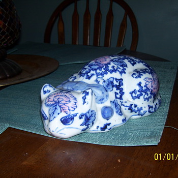 porcelian blue on white cat