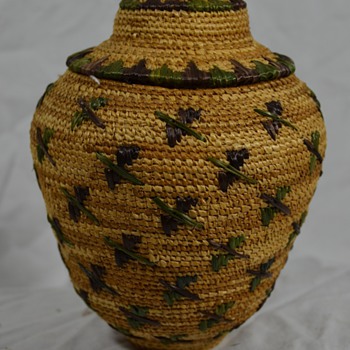 Alaskan Bird Basket with Lid